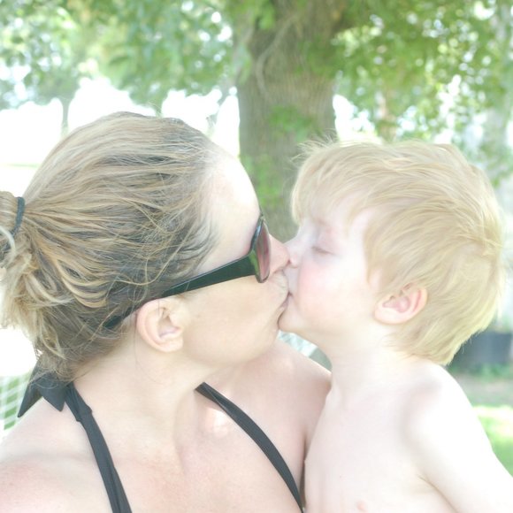 Meet your Posher, Leslie - Picture 9 of 9